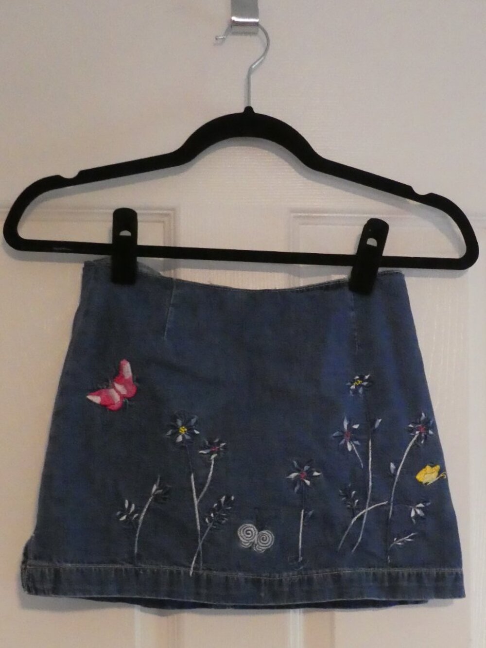Y2K Vintage GAP Embroidered Floral & Butterfly Denim Skirt Cottagecore - size 8